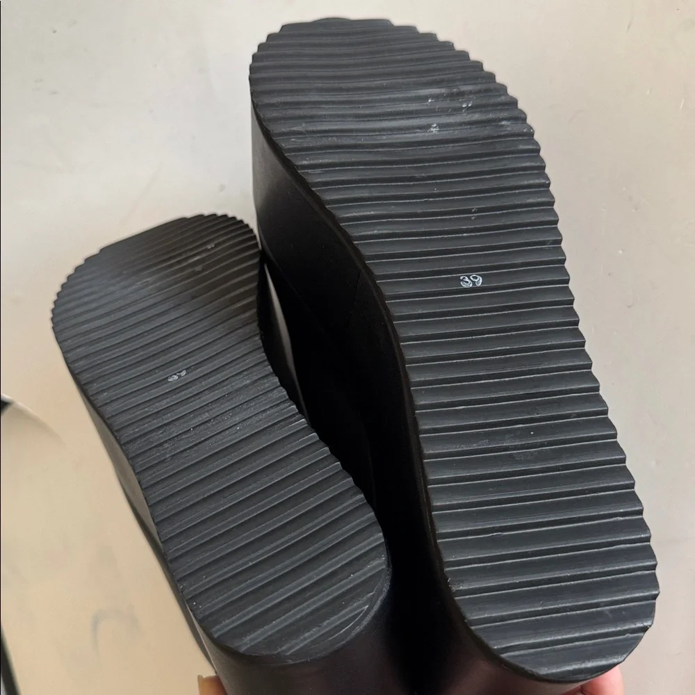 Intentionally Blank Black Kim Flatform Heel Chunky Platform Mules size 39 EU